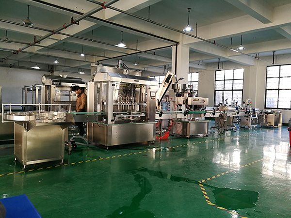 湖北八頭辣椒醬灌裝機(jī)